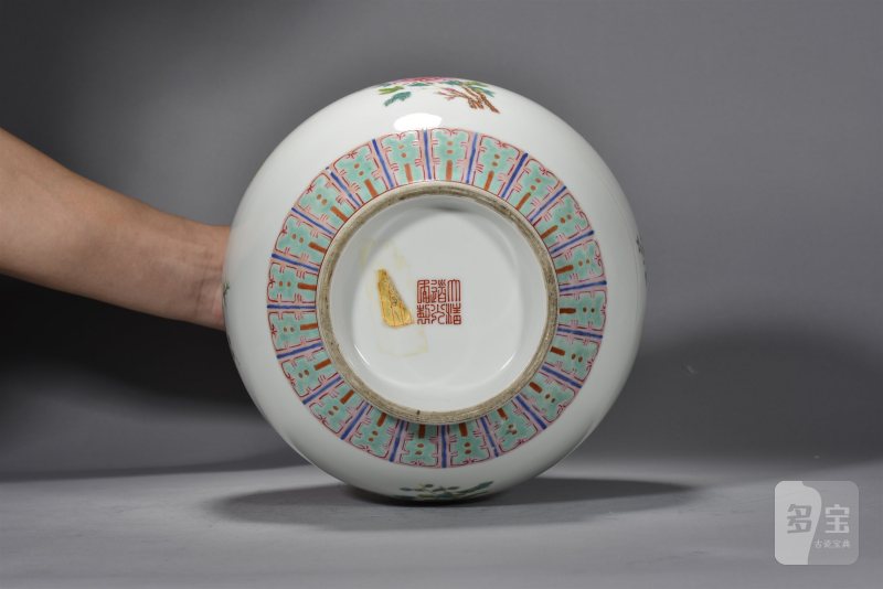 民国 粉彩花鸟草虫纹赏瓶 - 图6